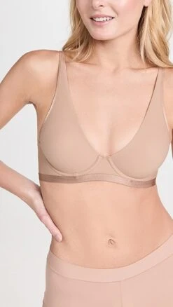 B.tempt'd By Wacoal Nearly Nothing Plunge Wire Bra