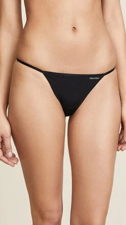 Calvin Klein Underwear Sleek Model Thong